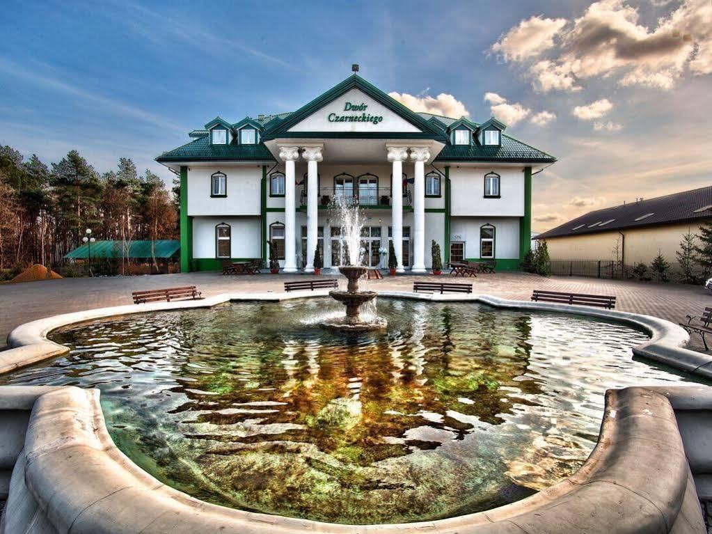 Dwor Czarneckiego Hotel Porosly Exterior photo
